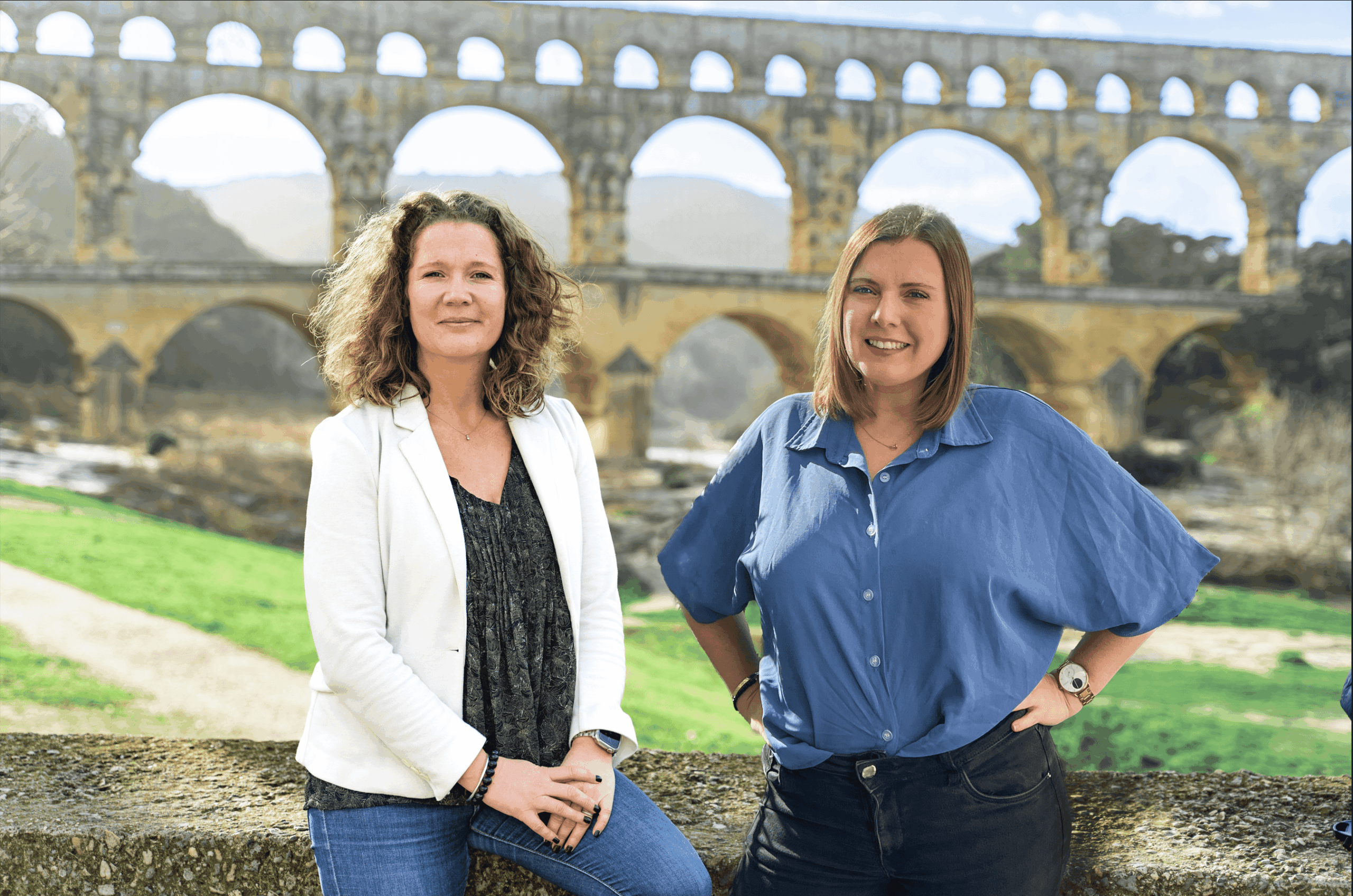 Photo de présentation des deux gérantes d'Aur&va, Vanessa et Aurélie